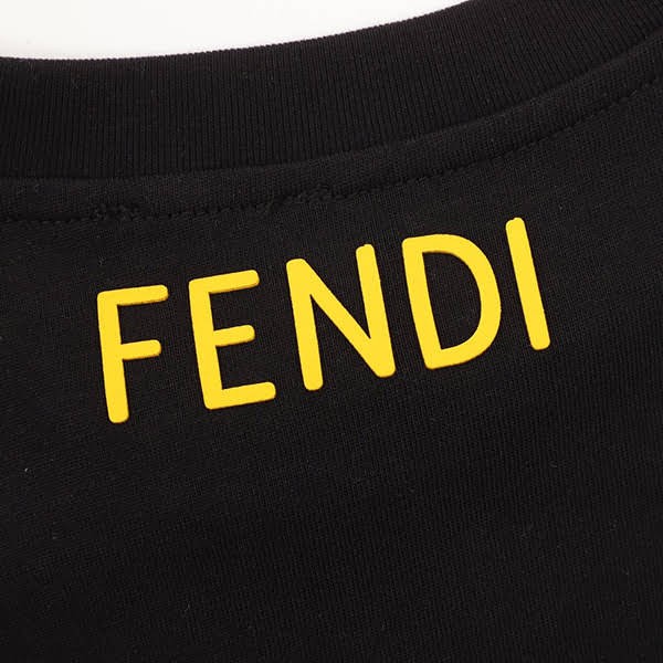 フェンディ バッグ バグズ ロゴ コットン Tシャツ 偽物 fez75000
